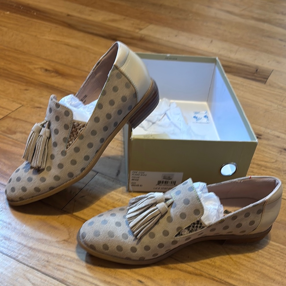 Polka Dot Tassel Loafers